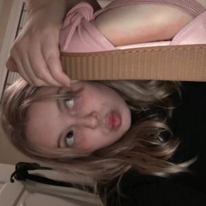 Meet your Posher, Mackenzie